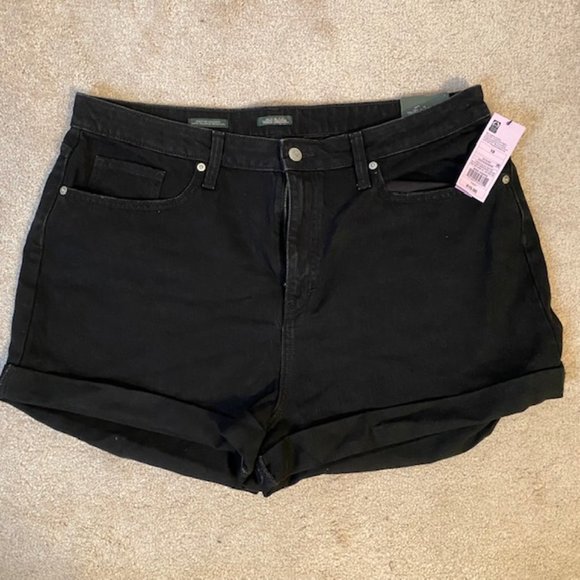 🆕 Wild Fable Rolled Cuff Jean Mom Shorts - Picture 1 of 4